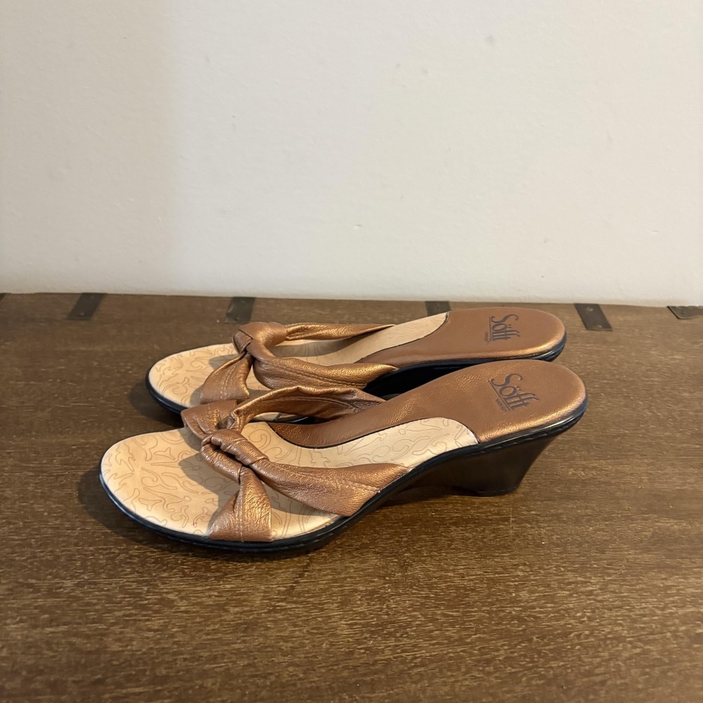Sofft Sandals Womens Size 7 Copper Leather Thong Wedge Bow Slip On Comfort Shoes